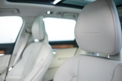 Volvo V90 2.0 D4 Inscription | VOL opties | B&W audio | Massage | Stoelkoeling | Trekhaak | 360 cam | HUD | Mussel blue | NAP NL auto |