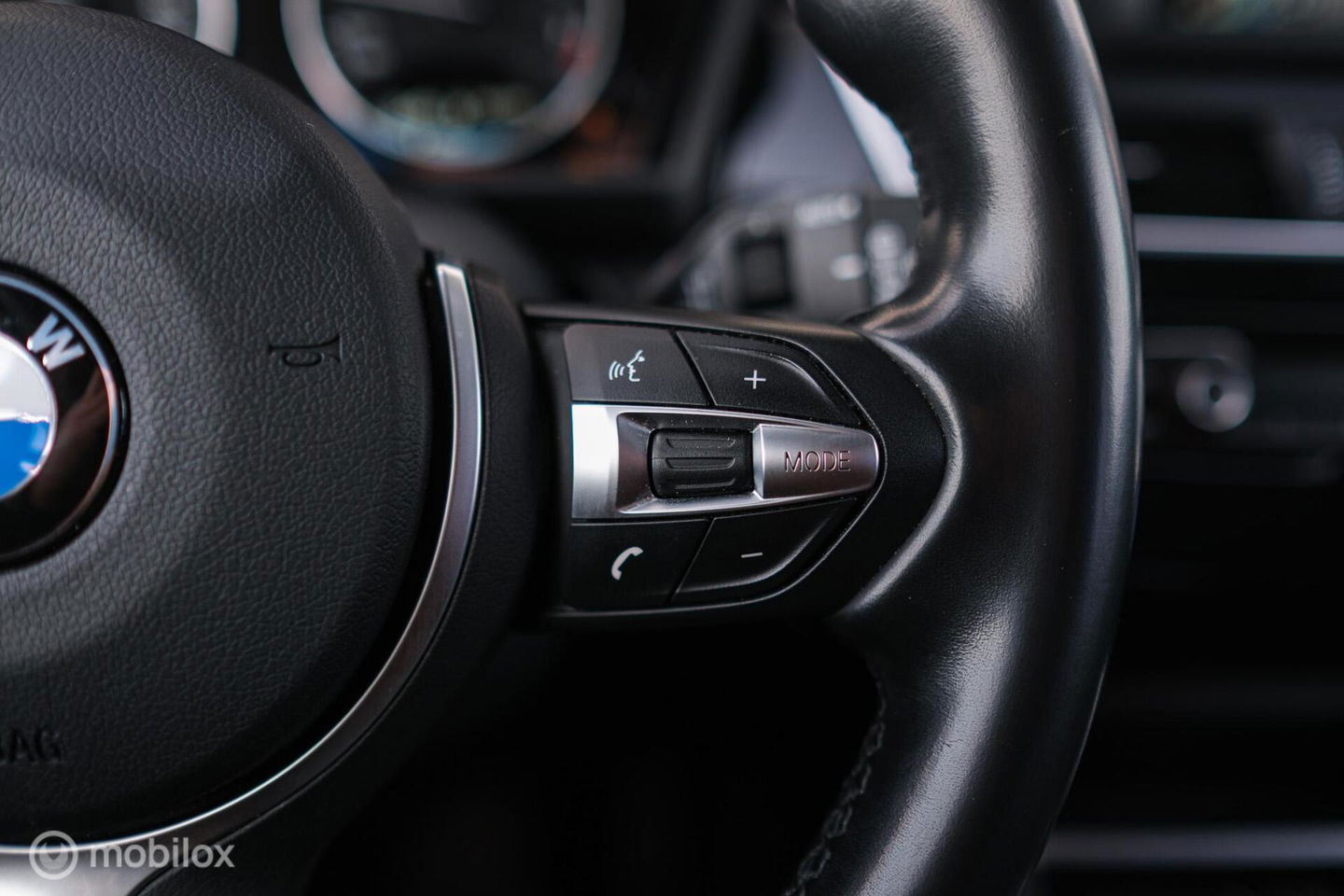 BMW 2 Serie Active Tourer 220i High Executive | LED | Stoelverwarming | Sportstoelen | PDC | Automaat |