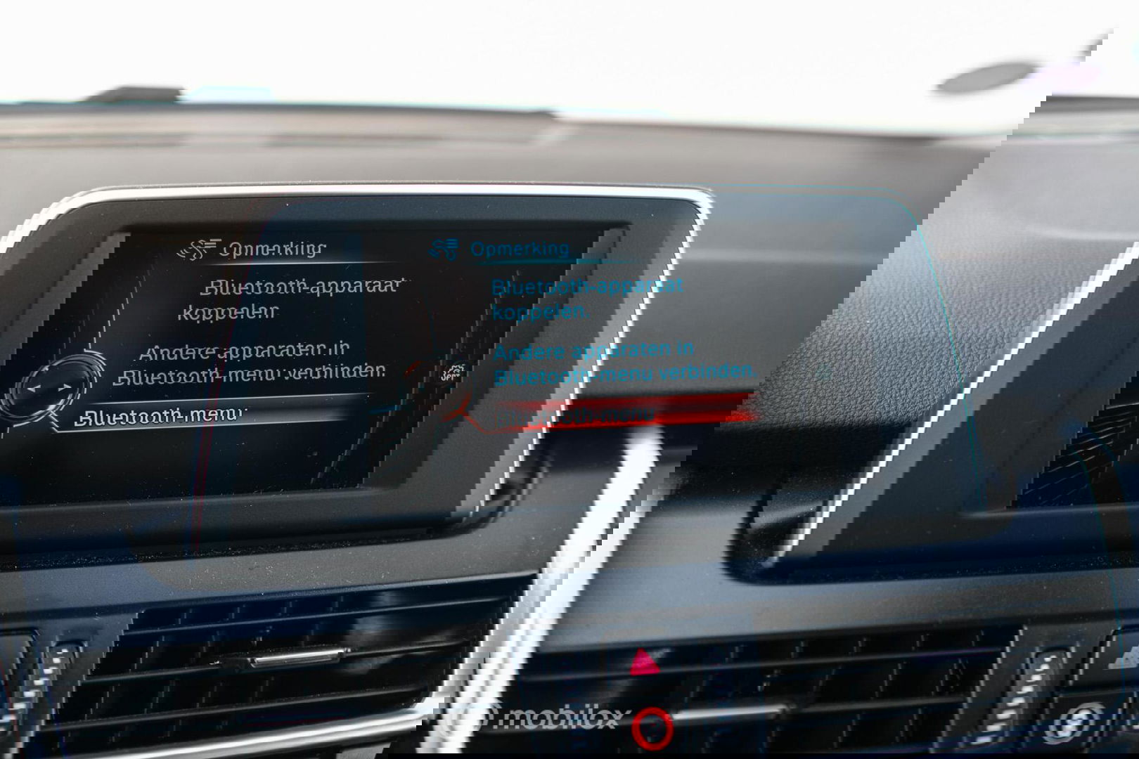 BMW 2 Serie Active Tourer 220i High Executive | LED | Stoelverwarming | Sportstoelen | PDC | Automaat |