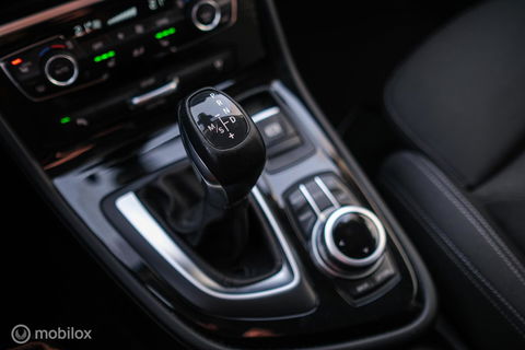 BMW 2 Serie Active Tourer 220i High Executive | LED | Stoelverwarming | Sportstoelen | PDC | Automaat |