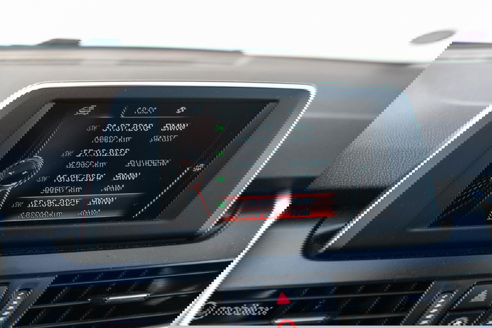 BMW 2 Serie Active Tourer 220i High Executive | LED | Stoelverwarming | Sportstoelen | PDC | Automaat |