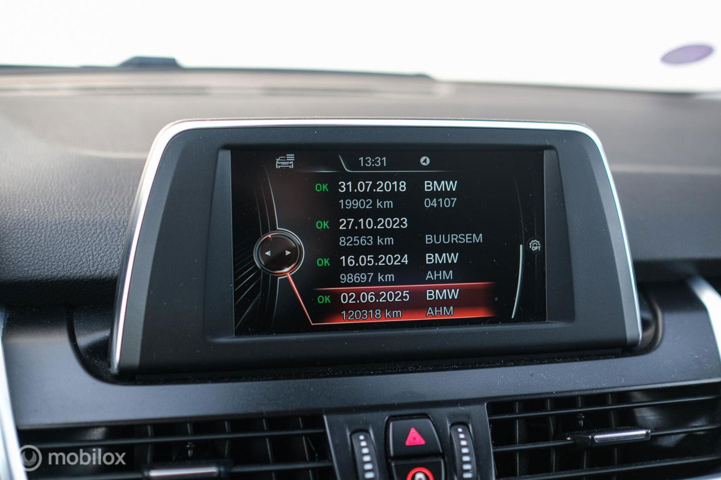 BMW 2 Serie Active Tourer 220i High Executive | LED | Stoelverwarming | Sportstoelen | PDC | Automaat |