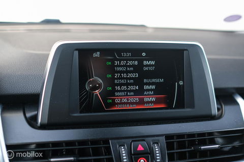 BMW 2 Serie Active Tourer 220i High Executive | LED | Stoelverwarming | Sportstoelen | PDC | Automaat |