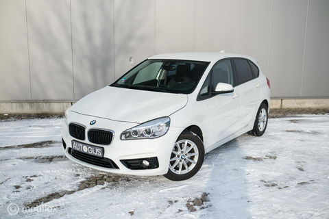 BMW 2 Serie Active Tourer 220i High Executive | LED | Stoelverwarming | Sportstoelen | PDC | Automaat |