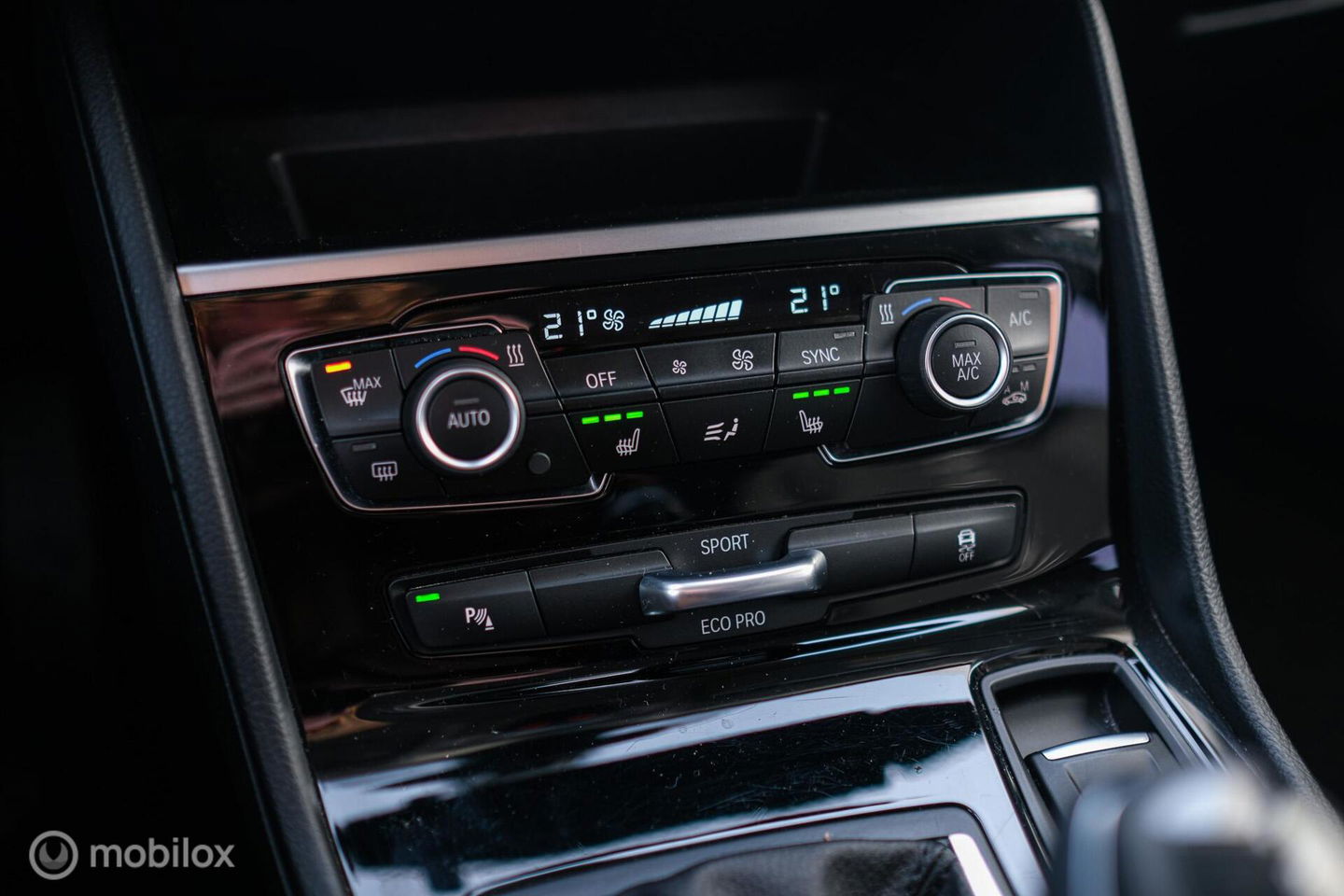 BMW 2 Serie Active Tourer 220i High Executive | LED | Stoelverwarming | Sportstoelen | PDC | Automaat |