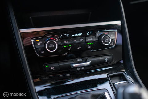BMW 2 Serie Active Tourer 220i High Executive | LED | Stoelverwarming | Sportstoelen | PDC | Automaat |