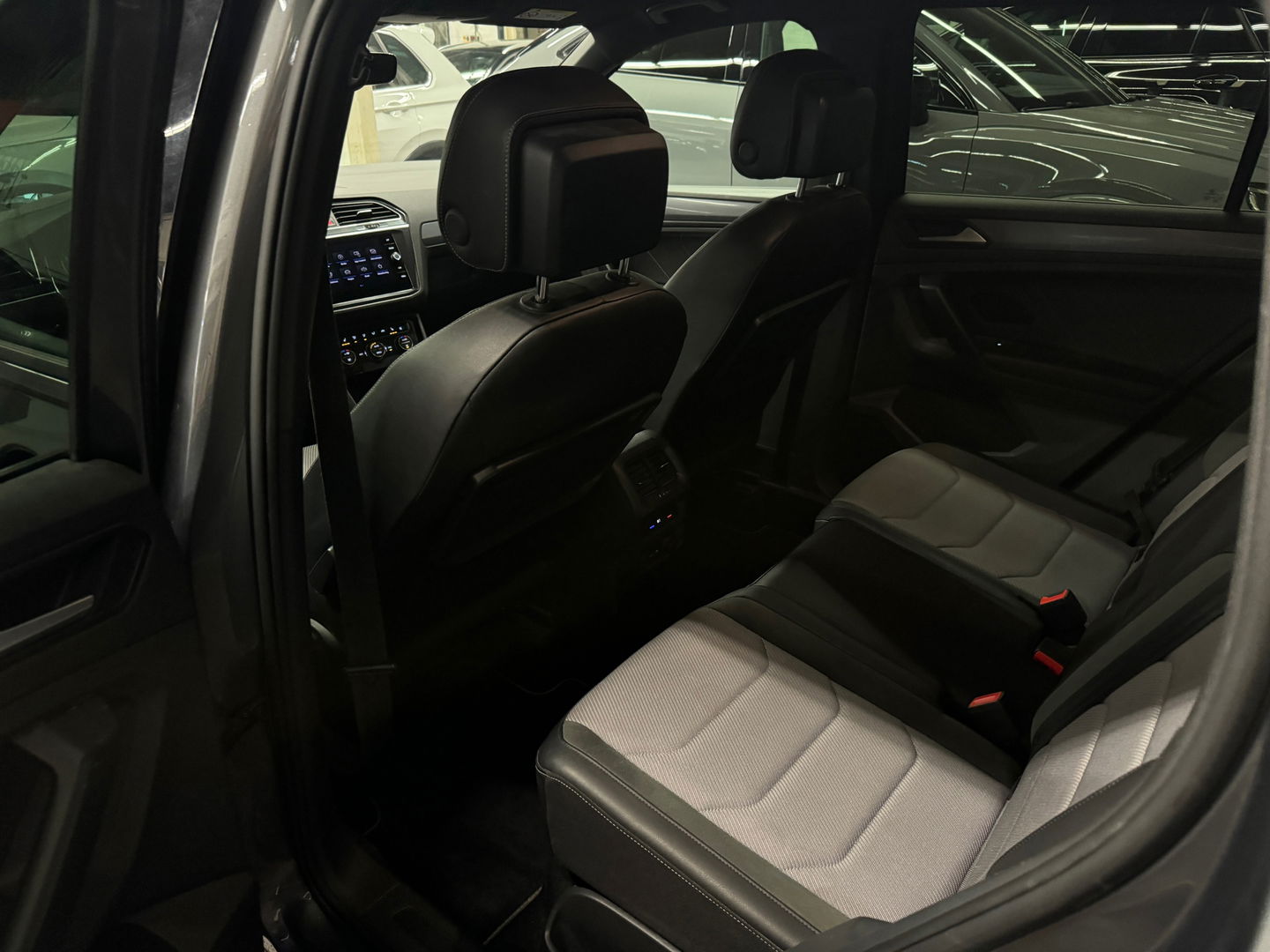 Volkswagen Tiguan 1.5 TSI ACT Business 3X R Line ACC|Head Up