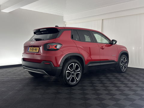 Jeep Avenger Summit 54 kWh [ 3-Fase ] {SOH-95%} (INCL-BTW) *LEATHER-MICROFIBRE | FULL-LED | ADAPTIVE-CRUISE | BLIND-SPOT | CAMERA | DIGI-COCKPIT | NAVI-FULLMAP | HEATED-COMFORTSEATS | ECC | CCS-FASTLOADER |  PDC | CARPLAY | CRUISE | 18''AL