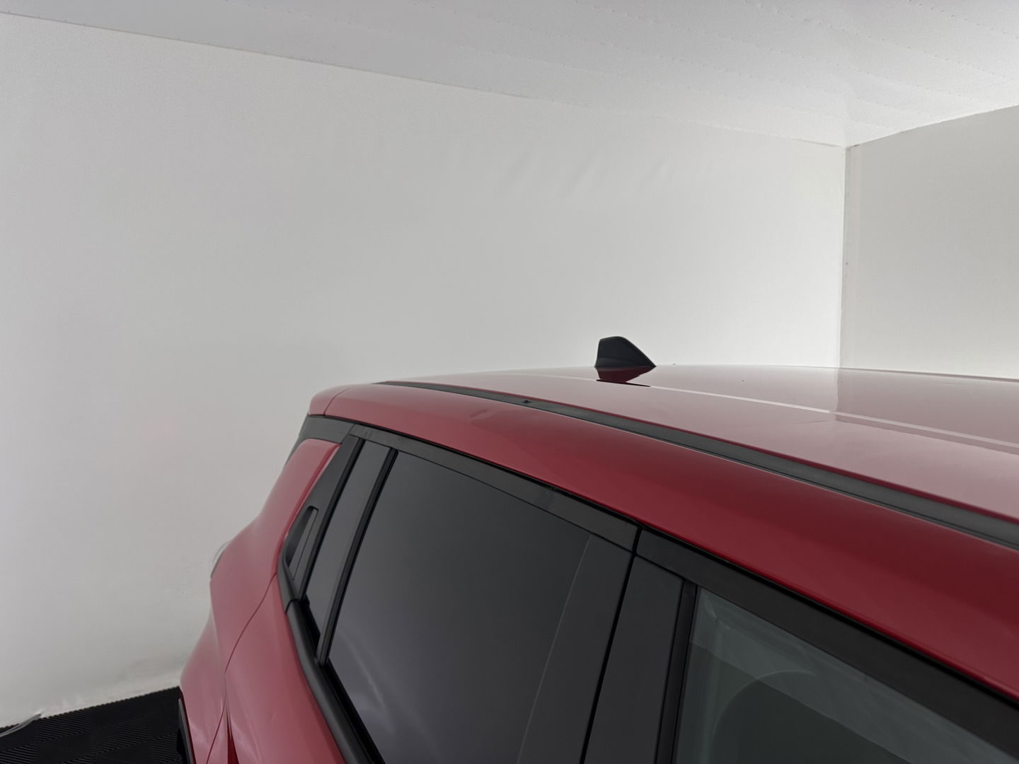 Jeep Avenger Summit 54 kWh [ 3-Fase ] {SOH-95%} (INCL-BTW) *LEATHER-MICROFIBRE | FULL-LED | ADAPTIVE-CRUISE | BLIND-SPOT | CAMERA | DIGI-COCKPIT | NAVI-FULLMAP | HEATED-COMFORTSEATS | ECC | CCS-FASTLOADER |  PDC | CARPLAY | CRUISE | 18''AL