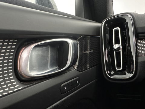 Volvo XC40 Recharge P8 AWD R-Design [ 3-Fase ] (INCL.BTW) Aut. *PANO | LEATHER-ALCANTARA | DIGI-COCKPIT | FULL-LED | HARMAN/KARDON | TOP-VIEW | CARPLAY | NAVI-FULLMAP | ECC | PDC | KEYLESS | HEATED-SPORTSEATS | BLIS | TOWBAR | 18''ALU*