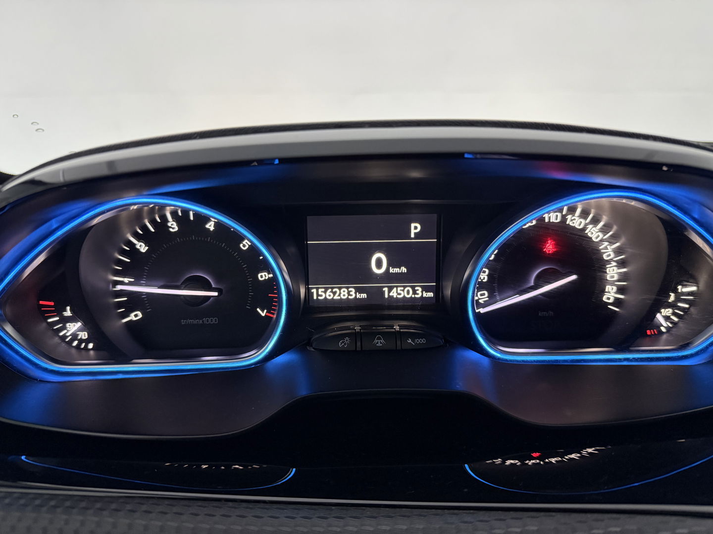 Peugeot 2008 1.2 PureTech Allure | Clima | Cruise | Carplay | Trekh. | Navi | Parkeersens.