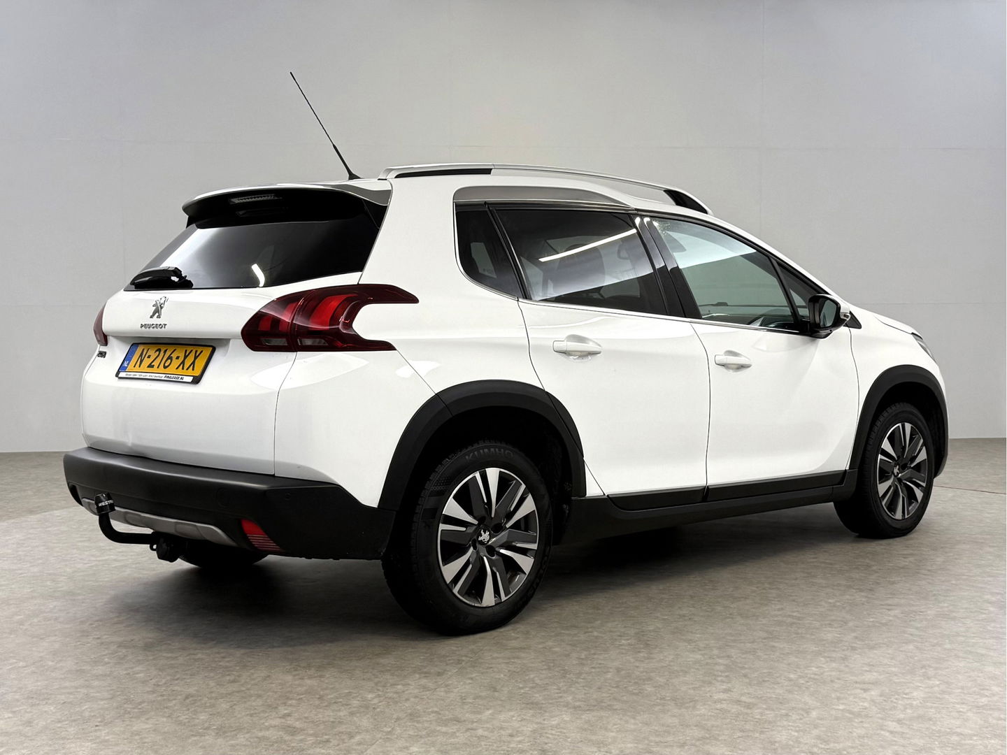Peugeot 2008 1.2 PureTech Allure | Clima | Cruise | Carplay | Trekh. | Navi | Parkeersens.