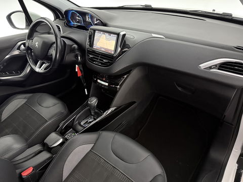 Peugeot 2008 1.2 PureTech Allure | Clima | Cruise | Carplay | Trekh. | Navi | Parkeersens.