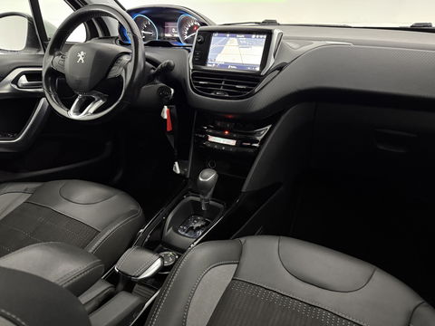 Peugeot 2008 1.2 PureTech Allure | Clima | Cruise | Carplay | Trekh. | Navi | Parkeersens.