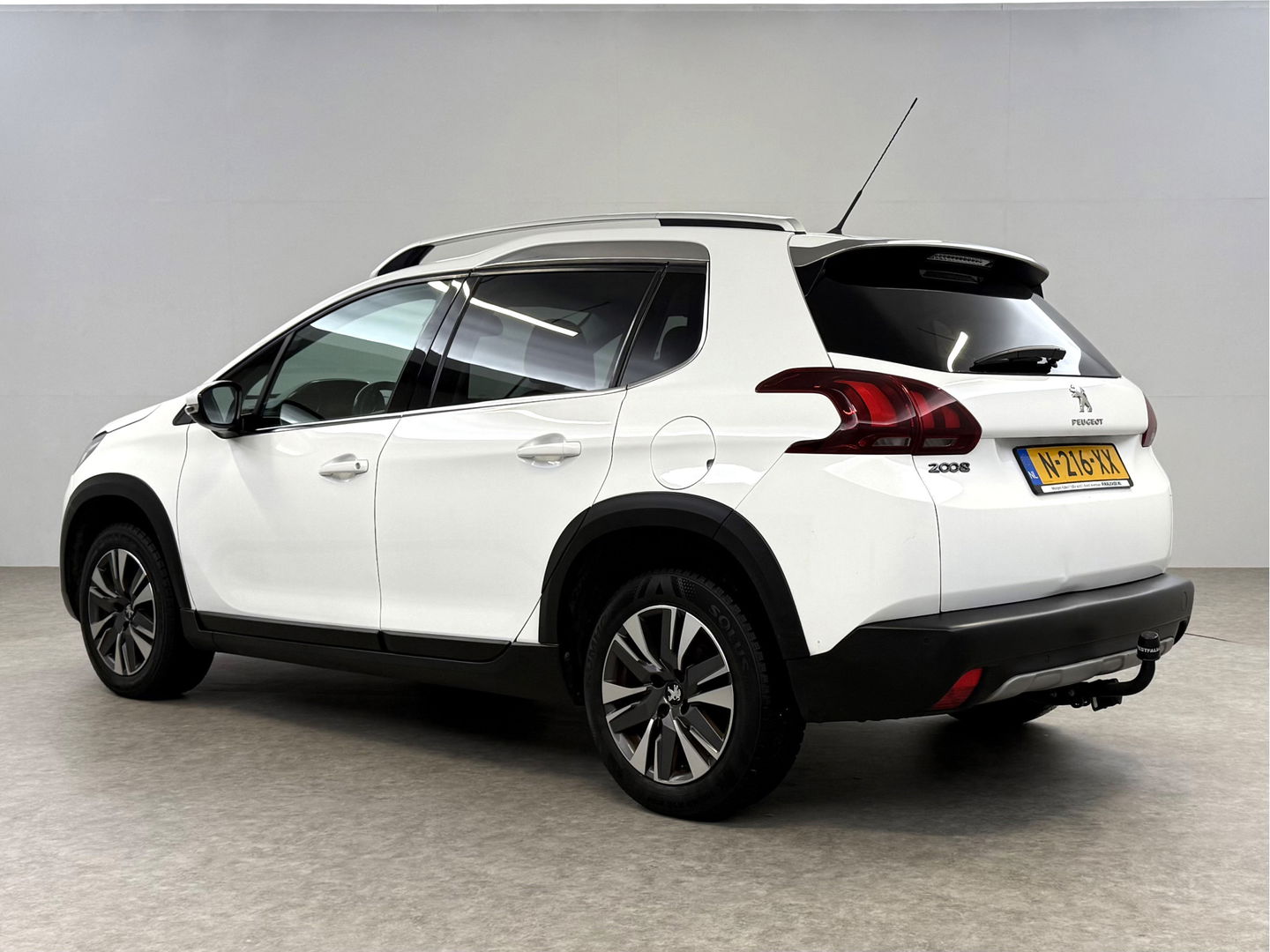 Peugeot 2008 1.2 PureTech Allure | Clima | Cruise | Carplay | Trekh. | Navi | Parkeersens.