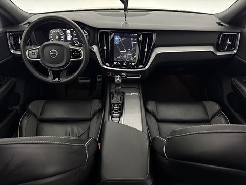 Volvo V60 2.0 T4 R-Design | Pano | Virtual | Memory | Stoelverw. | Camera | Carplay | Cruise | NAP