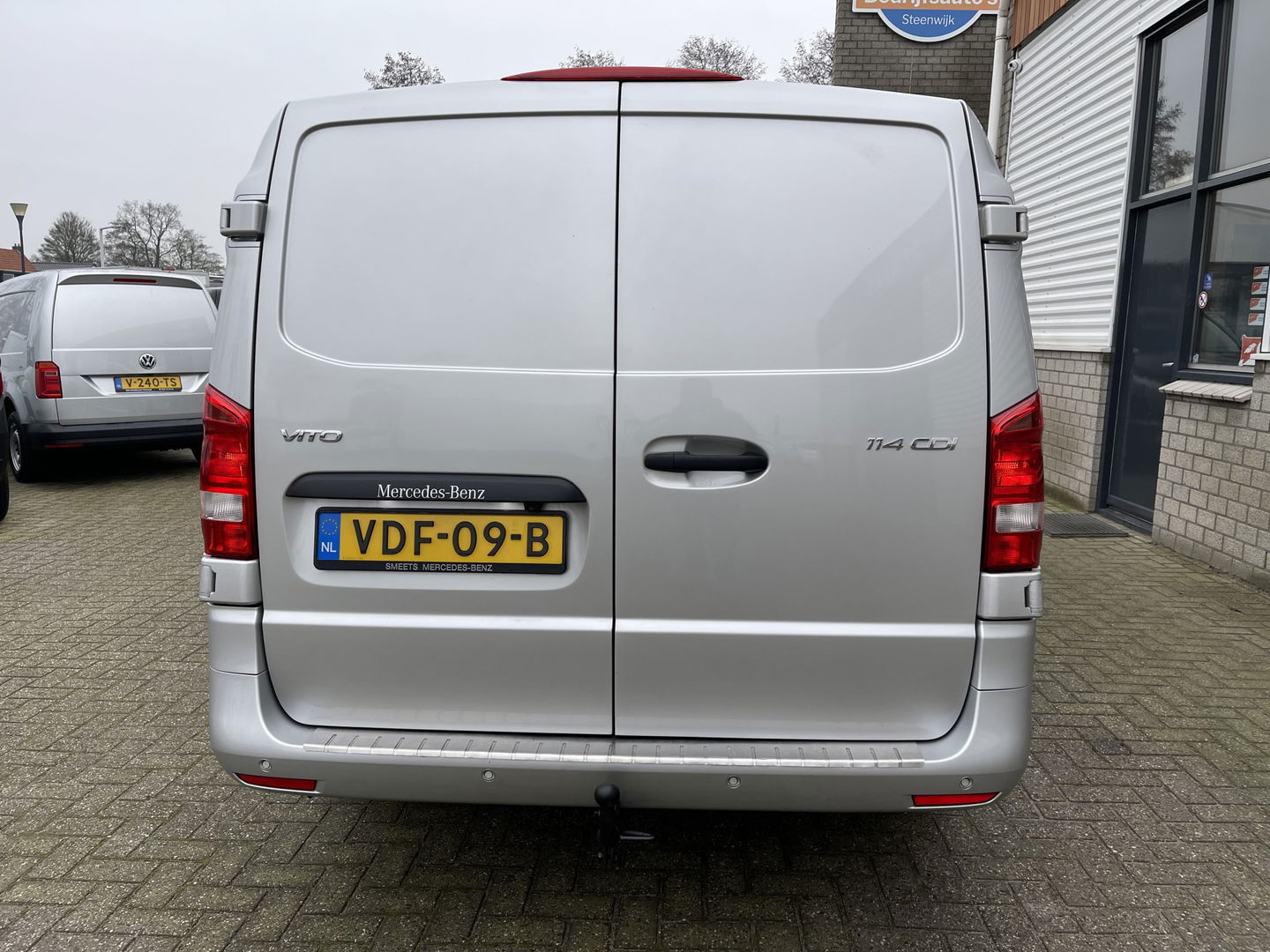 Mercedes-Benz Vito 114 CDI Lang L2H1 automaat / vaste prijs rijklaar € 24.950 ex btw / bpm vrij / lease vanaf € 439 / airco / cruise / navi / camera / pdc / stoelverwarming / led koplampen !