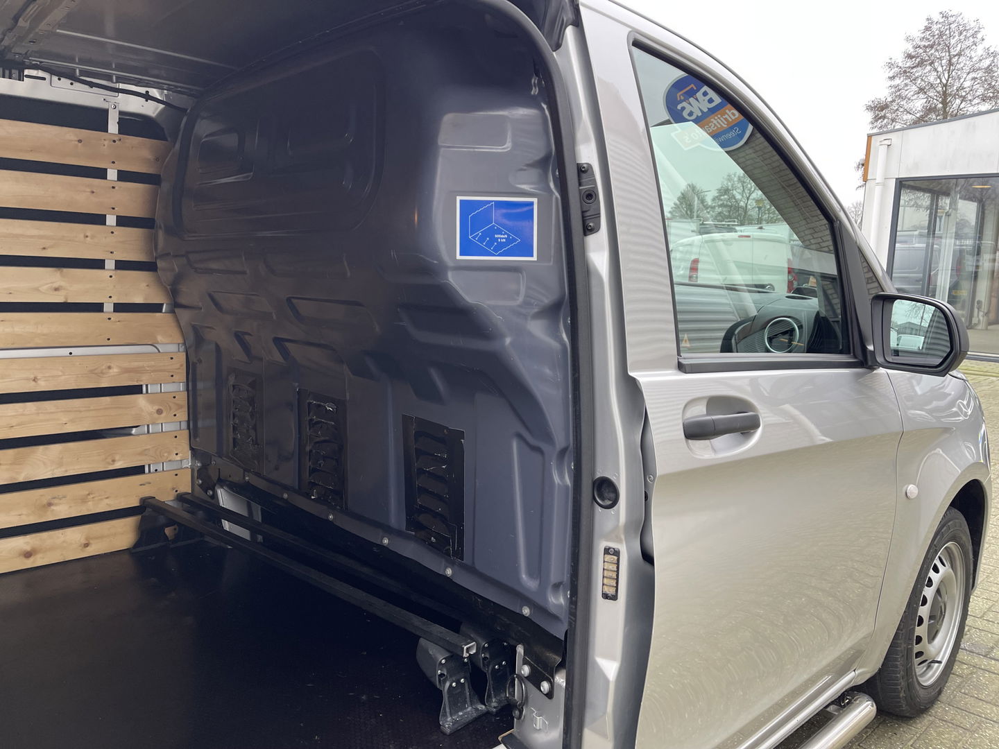 Mercedes-Benz Vito 114 CDI Lang L2H1 automaat / vaste prijs rijklaar € 24.950 ex btw / bpm vrij / lease vanaf € 439 / airco / cruise / navi / camera / pdc / stoelverwarming / led koplampen !