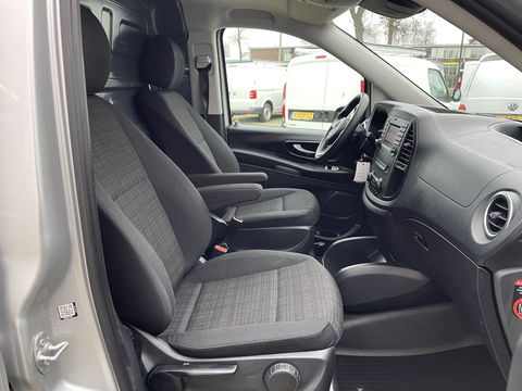 Mercedes-Benz Vito 114 CDI Lang L2H1 automaat / vaste prijs rijklaar € 24.950 ex btw / bpm vrij / lease vanaf € 439 / airco / cruise / navi / camera / pdc / stoelverwarming / led koplampen !