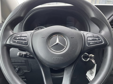 Mercedes-Benz Vito 114 CDI Lang L2H1 automaat / vaste prijs rijklaar € 24.950 ex btw / bpm vrij / lease vanaf € 439 / airco / cruise / navi / camera / pdc / stoelverwarming / led koplampen !