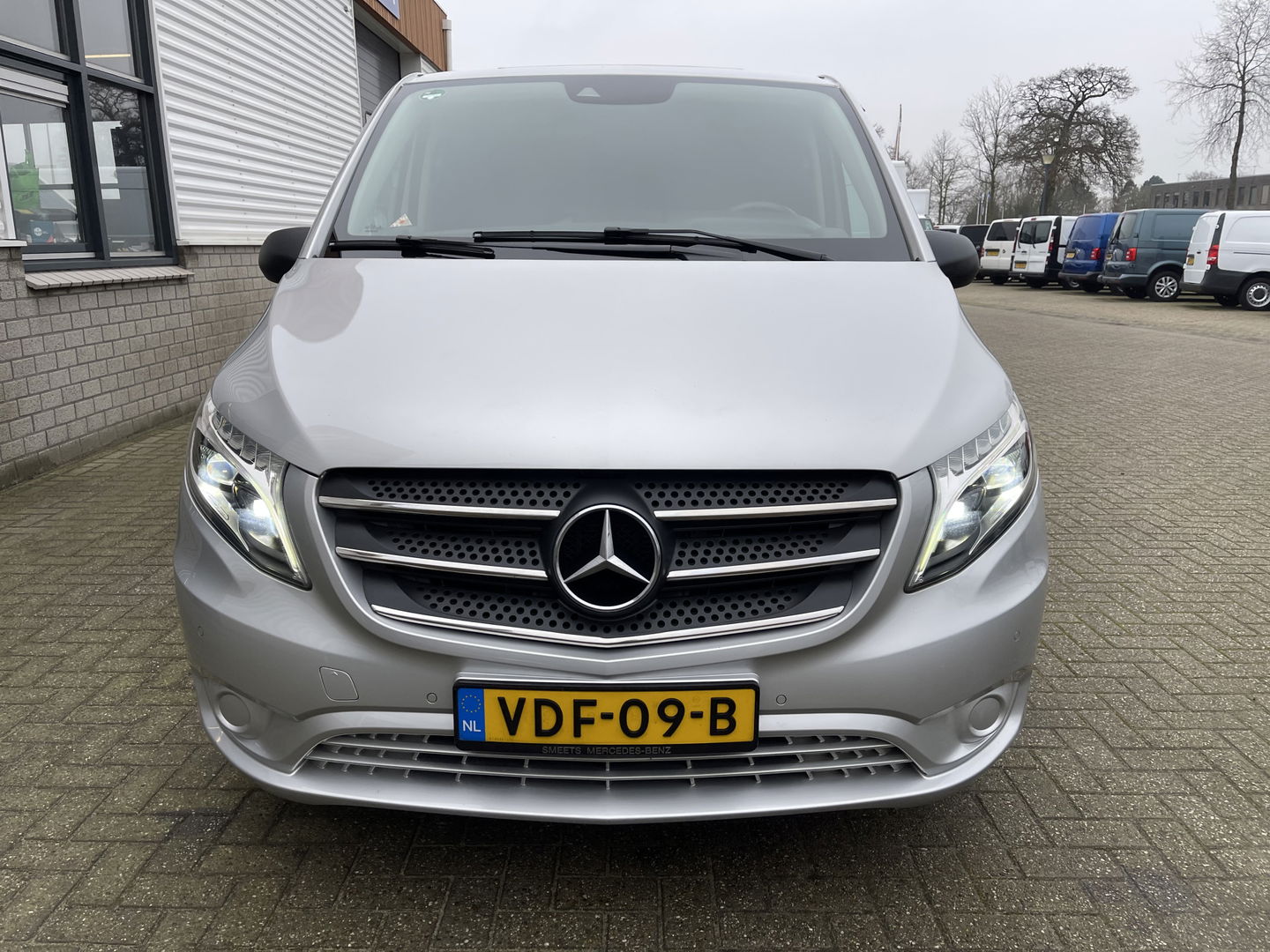 Mercedes-Benz Vito 114 CDI Lang L2H1 automaat / vaste prijs rijklaar € 24.950 ex btw / bpm vrij / lease vanaf € 439 / airco / cruise / navi / camera / pdc / stoelverwarming / led koplampen !