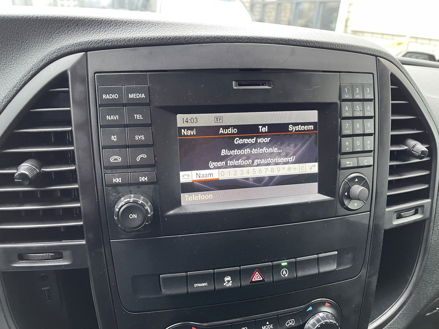 Mercedes-Benz Vito 114 CDI Lang L2H1 automaat / vaste prijs rijklaar € 24.950 ex btw / bpm vrij / lease vanaf € 439 / airco / cruise / navi / camera / pdc / stoelverwarming / led koplampen !