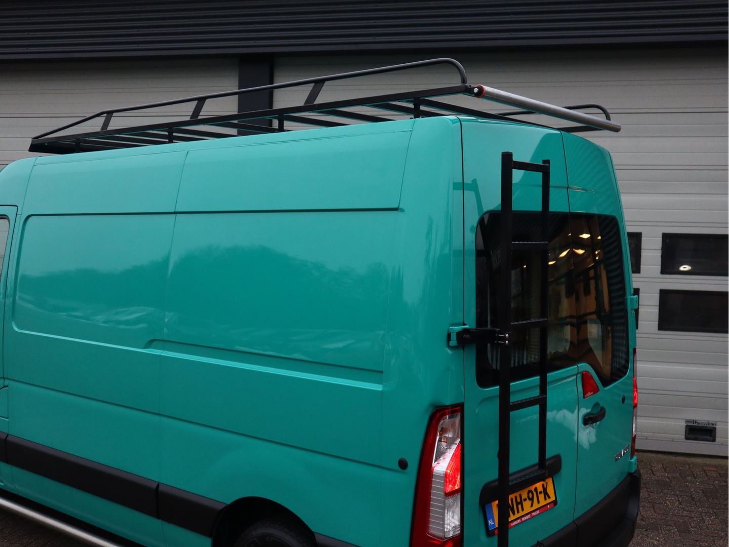 Renault Master T35 2.3 dCi 136pk Euro 6 L2H2 - Imperiaal - Trekhaak