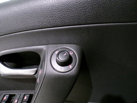 Volkswagen Polo 1.0 TSI 95PK Edition "Origineel NL!" Xenon-LED Adaptive-cruise Stoelverwarming Parkeersensoren 17"Velgen 4-Season