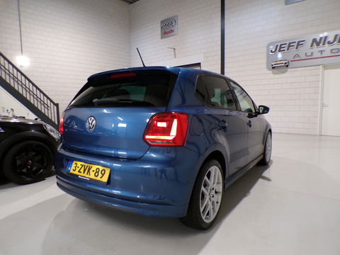 Volkswagen Polo 1.0 TSI 95PK Edition "Origineel NL!" Xenon-LED Adaptive-cruise Stoelverwarming Parkeersensoren 17"Velgen 4-Season