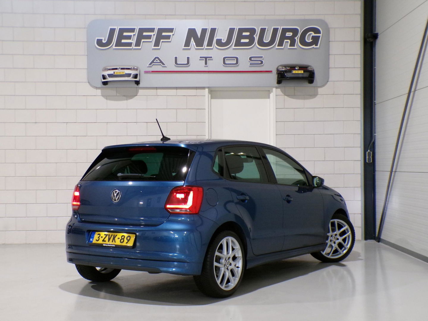 Volkswagen Polo 1.0 TSI 95PK Edition "Origineel NL!" Xenon-LED Adaptive-cruise Stoelverwarming Parkeersensoren 17"Velgen 4-Season