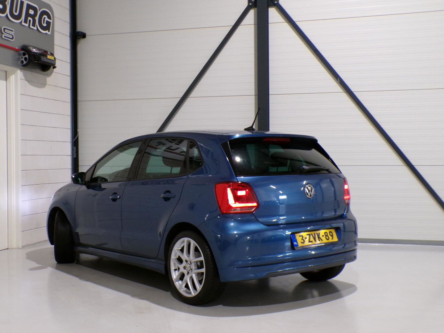 Volkswagen Polo 1.0 TSI 95PK Edition "Origineel NL!" Xenon-LED Adaptive-cruise Stoelverwarming Parkeersensoren 17"Velgen 4-Season