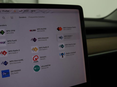 Tesla Model 3 Long Range AWD 75kWh | Panoramadak | Autopilot | Leder | Stoelverwarming | Full LED | Navigatie | Keyless | 18'' | Camera