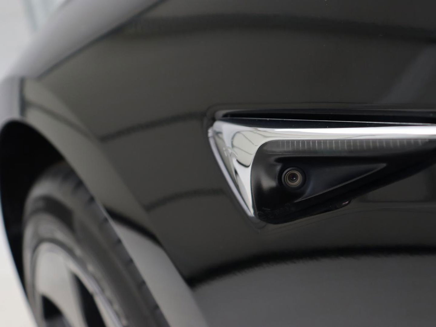 Tesla Model 3 Long Range AWD 75kWh | Panoramadak | Autopilot | Leder | Stoelverwarming | Full LED | Navigatie | Keyless | 18'' | Camera