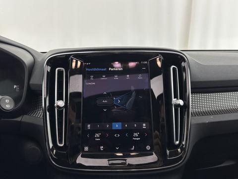 Volvo XC40 Recharge P8 AWD R-Design [ 3-Fase ] {SOH-90%} (INCL-BTW) Aut. *PANO | LEATHER-ALCANTARA | ADAPTIVE-CRUISE | DIGI-COCKPIT | FULL-LED | HARMAN/KARDON | TOPVIEW | NAVI-FULLMAP | ECC | PDC | KEYLESS | HEATED-SPORTSEATS | TOWBAR | 20''ALU*