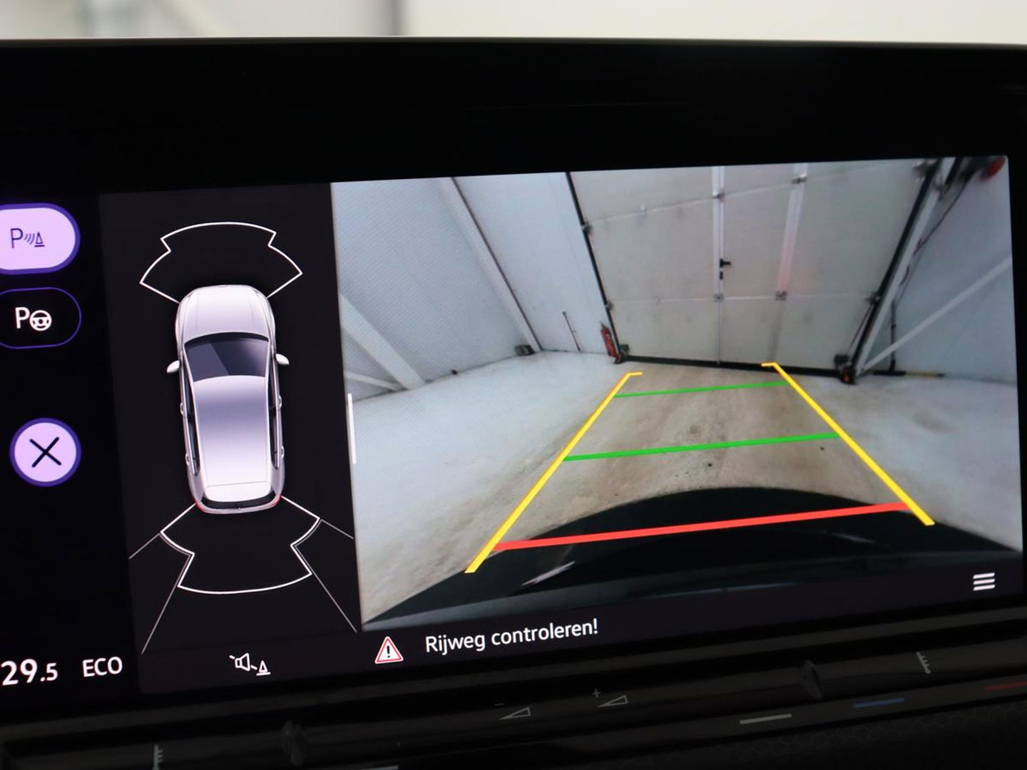 Volkswagen Golf 1.4 eHybrid GTE | Adaptive cruise | Camera | Park Assist | Carplay | Navigatie | Sfeerverlichting | LED Plus | Sportstoelen | Climate control | PHEV | Plug In