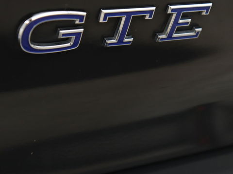 Volkswagen Golf 1.4 eHybrid GTE | Adaptive cruise | Camera | Park Assist | Carplay | Navigatie | Sfeerverlichting | LED Plus | Sportstoelen | Climate control | PHEV | Plug In