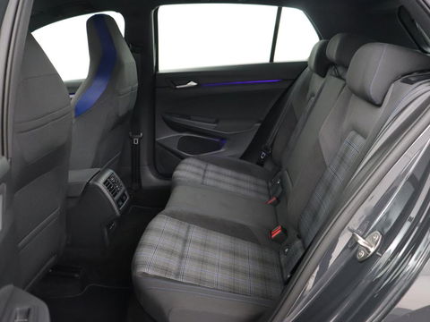 Volkswagen Golf 1.4 eHybrid GTE | Adaptive cruise | Camera | Park Assist | Carplay | Navigatie | Sfeerverlichting | LED Plus | Sportstoelen | Climate control | PHEV | Plug In
