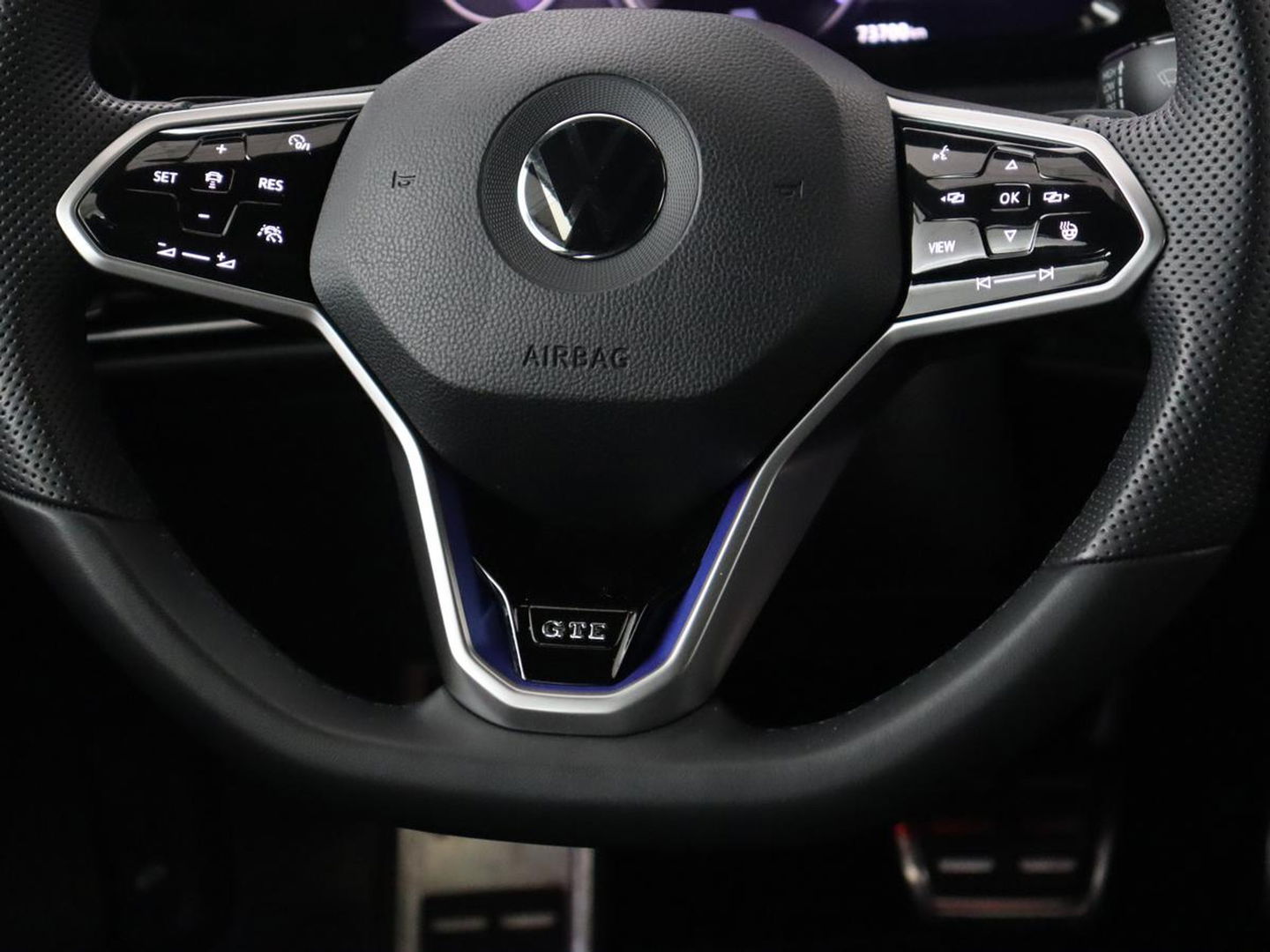 Volkswagen Golf 1.4 eHybrid GTE | Adaptive cruise | Camera | Park Assist | Carplay | Navigatie | Sfeerverlichting | LED Plus | Sportstoelen | Climate control | PHEV | Plug In