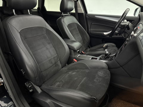 Ford Mondeo 1.6 TDCi ECOnetic | Pano | Clima | Trekh. | Cruise | Stoelverw. | Navi | Parkeersens. | Keyless | NAP