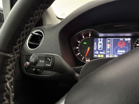 Ford Mondeo 1.6 TDCi ECOnetic | Pano | Clima | Trekh. | Cruise | Stoelverw. | Navi | Parkeersens. | Keyless | NAP