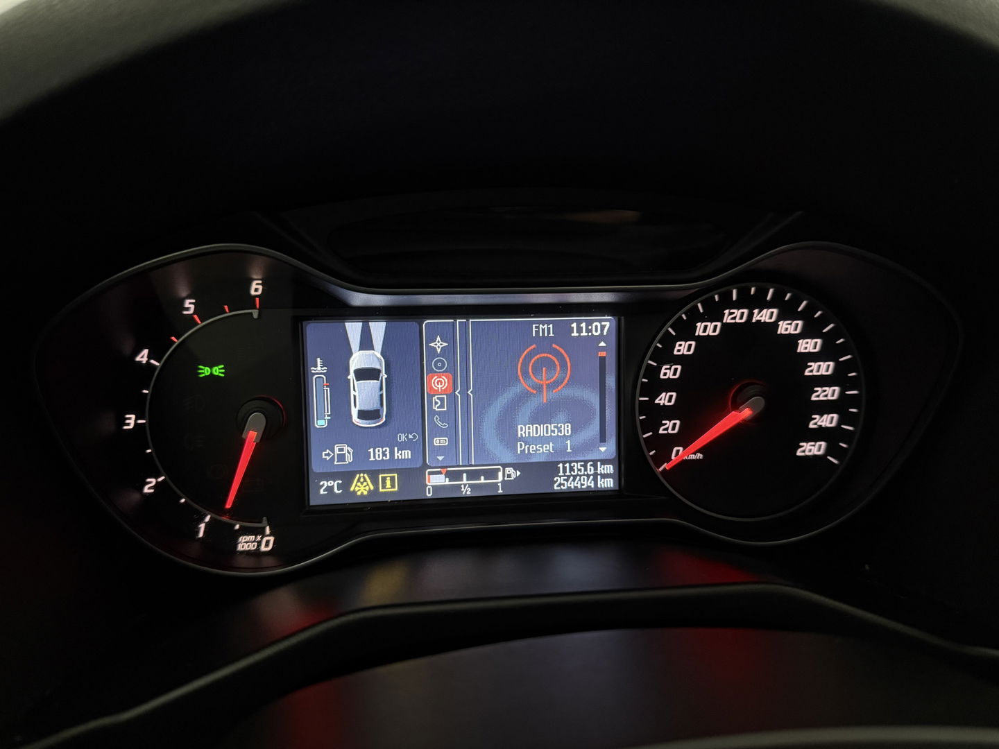 Ford Mondeo 1.6 TDCi ECOnetic | Pano | Clima | Trekh. | Cruise | Stoelverw. | Navi | Parkeersens. | Keyless | NAP