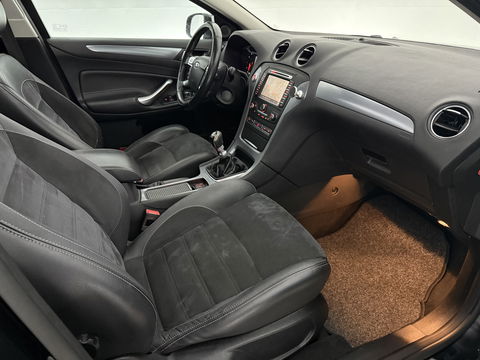 Ford Mondeo 1.6 TDCi ECOnetic | Pano | Clima | Trekh. | Cruise | Stoelverw. | Navi | Parkeersens. | Keyless | NAP