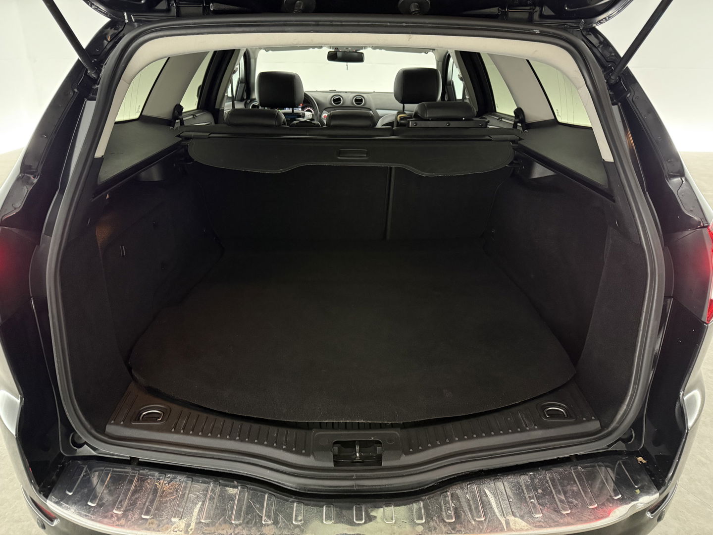 Ford Mondeo 1.6 TDCi ECOnetic | Pano | Clima | Trekh. | Cruise | Stoelverw. | Navi | Parkeersens. | Keyless | NAP