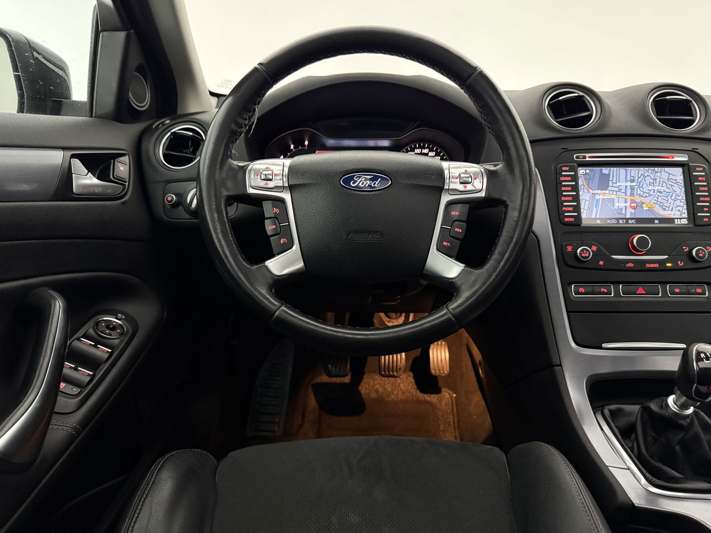 Ford Mondeo 1.6 TDCi ECOnetic | Pano | Clima | Trekh. | Cruise | Stoelverw. | Navi | Parkeersens. | Keyless | NAP