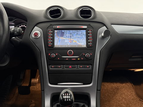 Ford Mondeo 1.6 TDCi ECOnetic | Pano | Clima | Trekh. | Cruise | Stoelverw. | Navi | Parkeersens. | Keyless | NAP