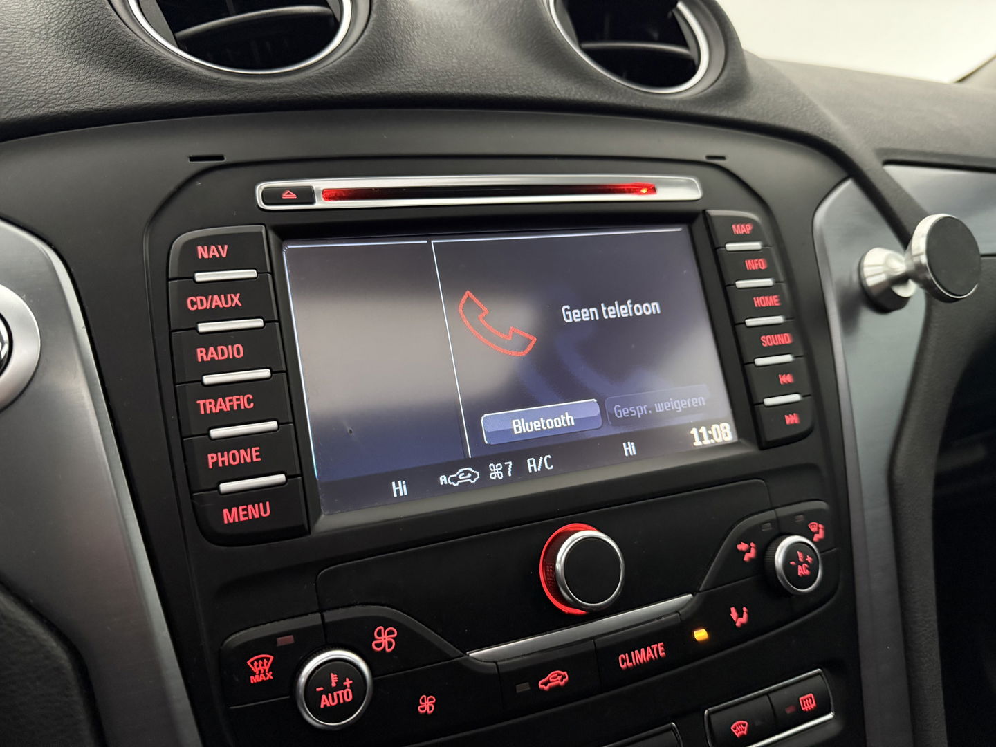 Ford Mondeo 1.6 TDCi ECOnetic | Pano | Clima | Trekh. | Cruise | Stoelverw. | Navi | Parkeersens. | Keyless | NAP