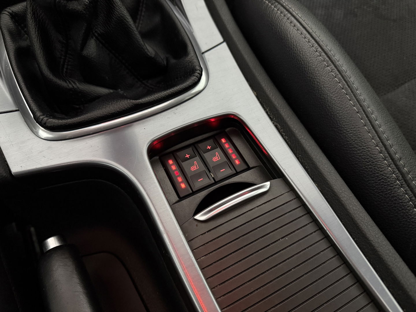 Ford Mondeo 1.6 TDCi ECOnetic | Pano | Clima | Trekh. | Cruise | Stoelverw. | Navi | Parkeersens. | Keyless | NAP