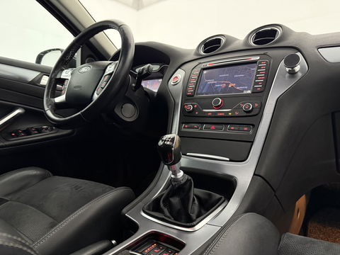 Ford Mondeo 1.6 TDCi ECOnetic | Pano | Clima | Trekh. | Cruise | Stoelverw. | Navi | Parkeersens. | Keyless | NAP