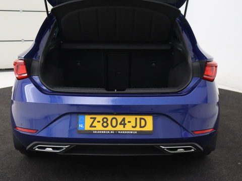SEAT Leon 1.5 eTSI FR Intense | Stoelverwarming | Adaptive cruise | Camera | Carplay | Navigatie | Full LED | Keyless | Stuurverwarming | Climate control