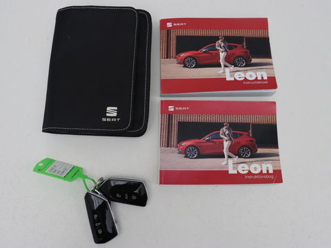 SEAT Leon 1.5 eTSI FR Intense | Stoelverwarming | Adaptive cruise | Camera | Carplay | Navigatie | Full LED | Keyless | Stuurverwarming | Climate control